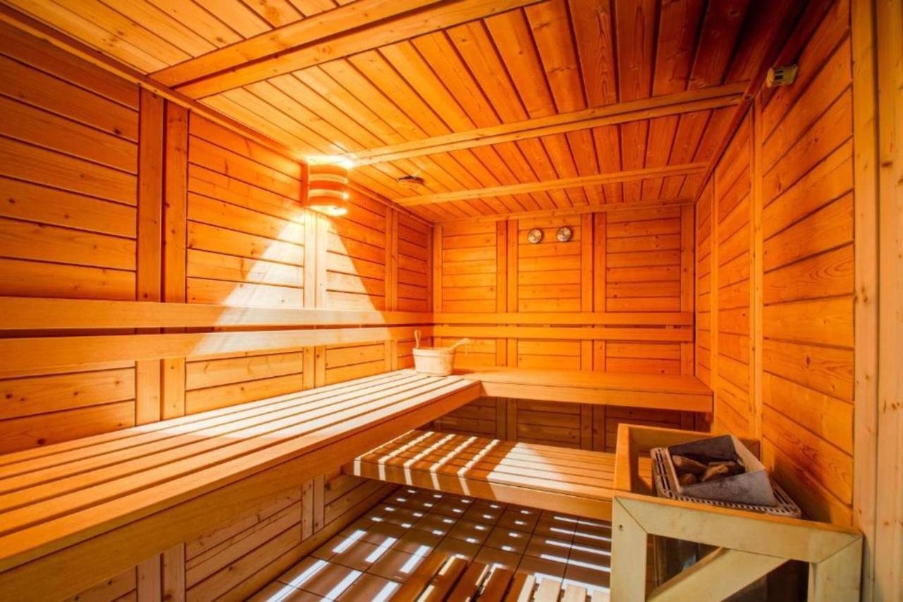 Studio 2 Pers Avec Acces Piscine Et Sauna Les Deserts  Bagian luar foto